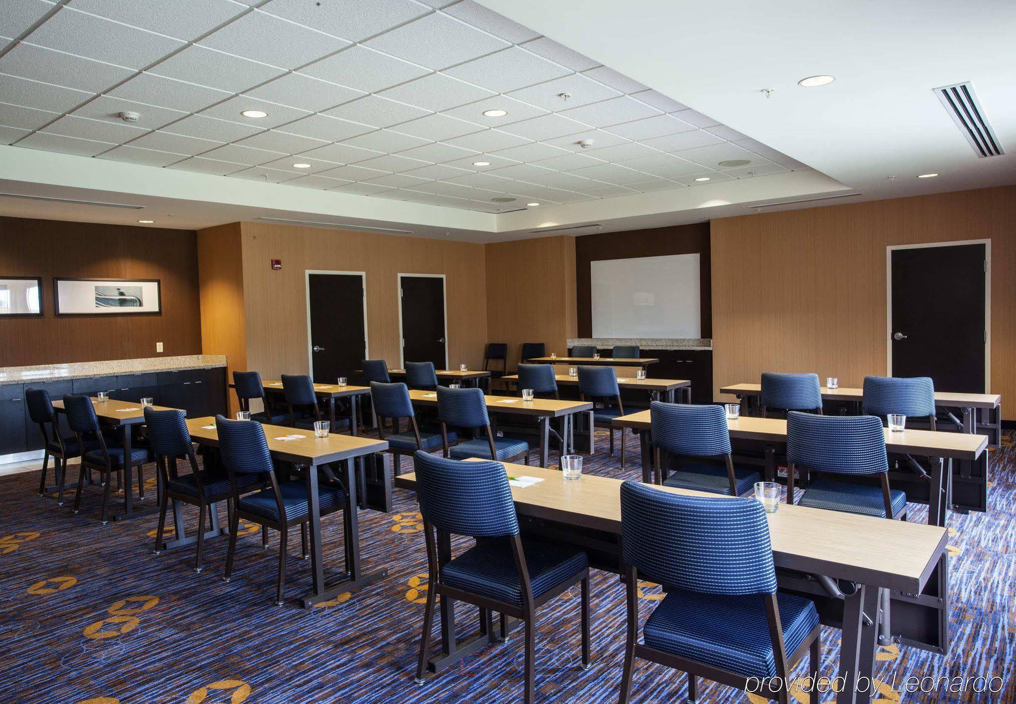 Courtyard By Marriott York Exterior foto