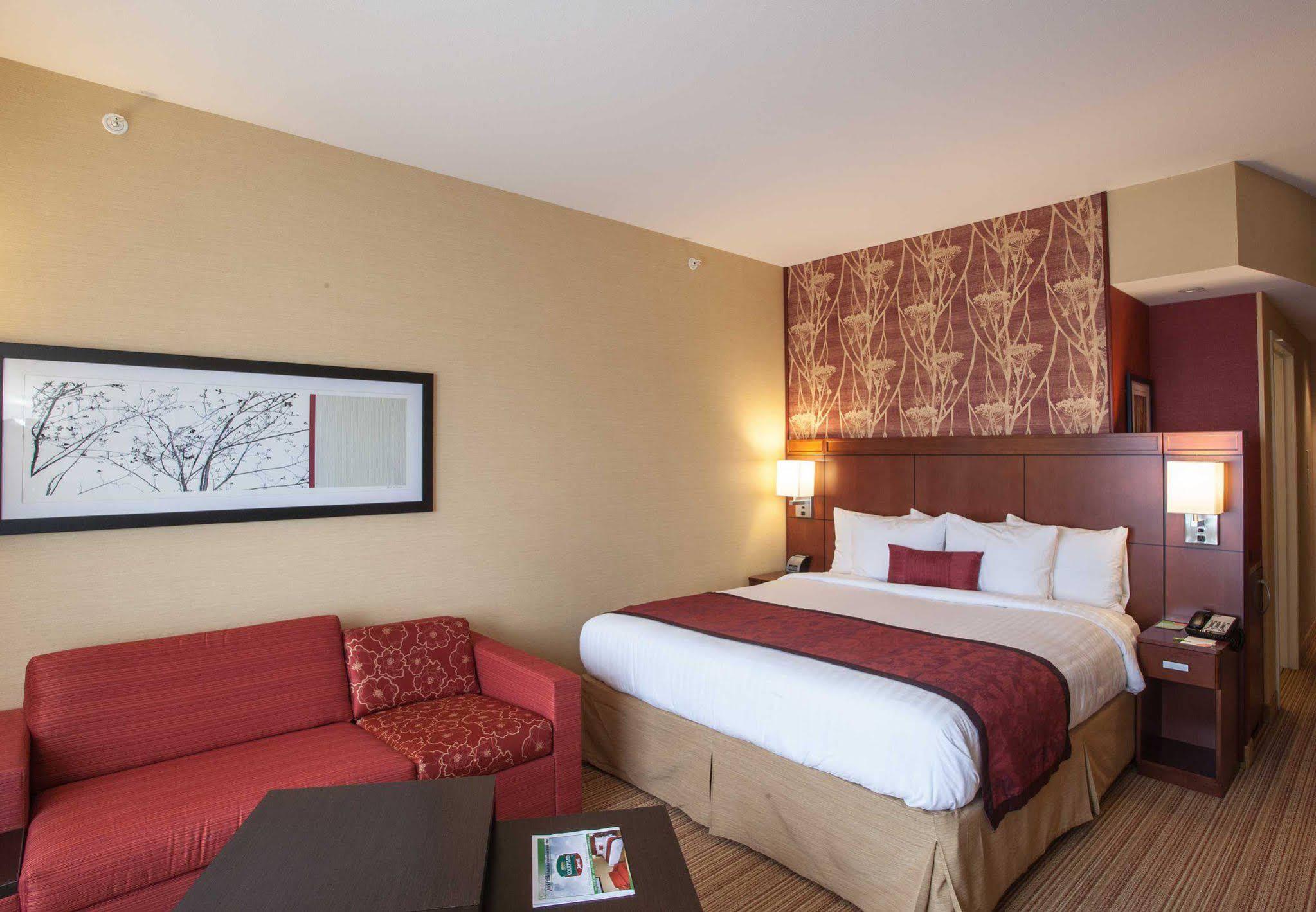 Courtyard By Marriott York Exterior foto