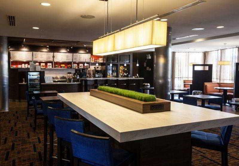 Courtyard By Marriott York Exterior foto