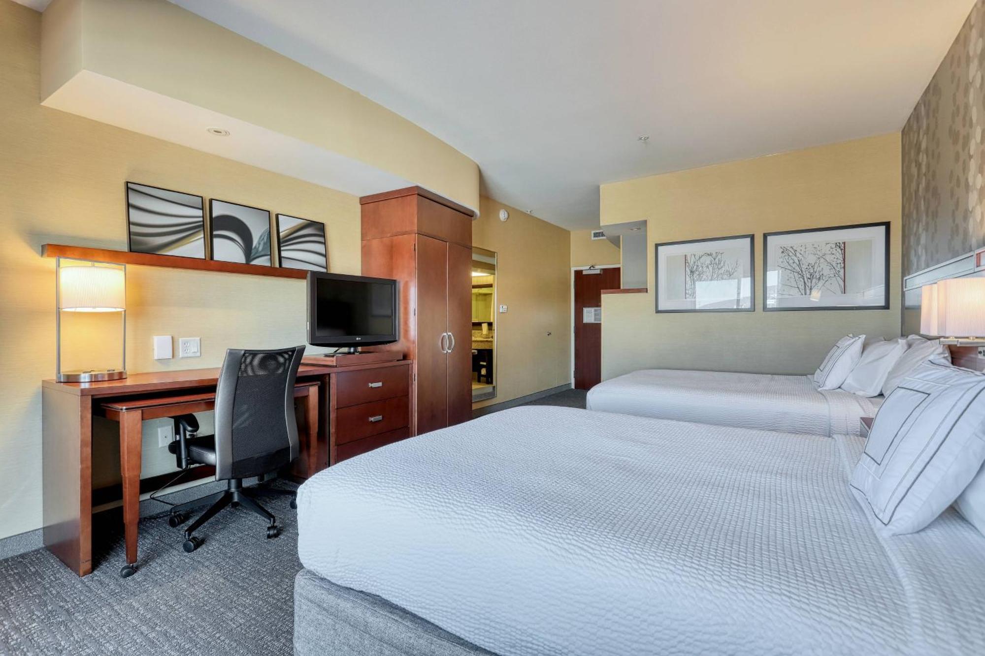 Courtyard By Marriott York Exterior foto