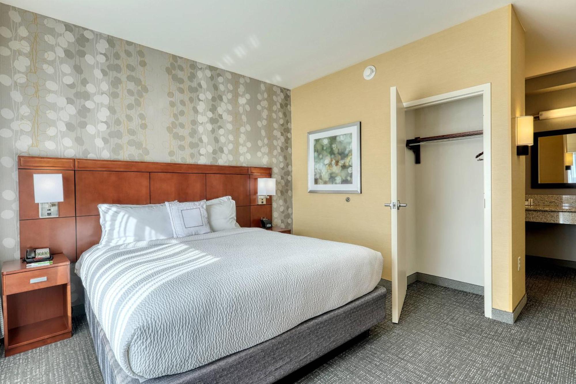 Courtyard By Marriott York Exterior foto
